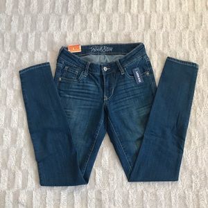 Old Navy Rockstar Skinny Jeans 💥 NWT